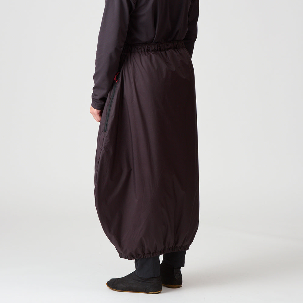 シノギ　アグラスカート　042050　着用写真　後ろ