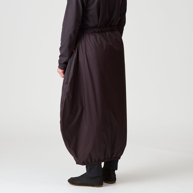 シノギ　アグラスカート　042050　着用写真　後ろ