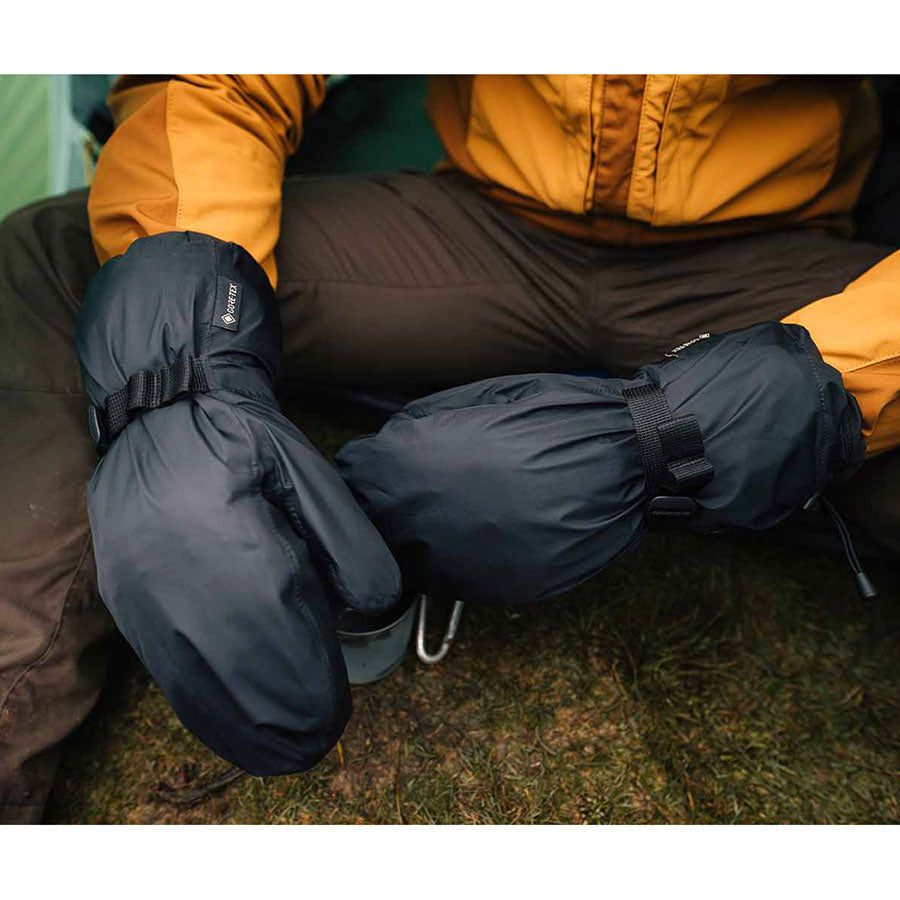 エクストラミティズ タフバッグ GTX ミット フィールド着用