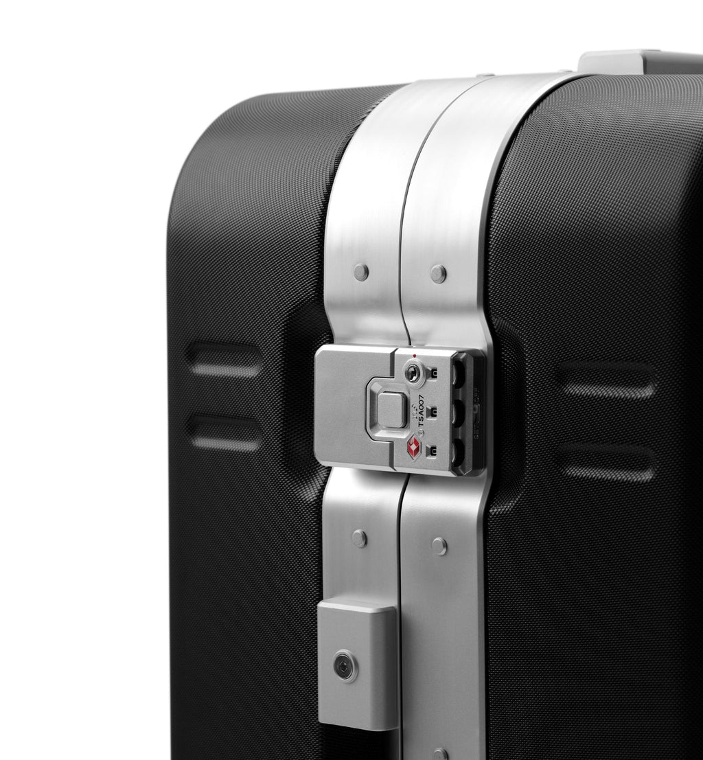 Db Ramverk Pro Check-in Luggage Large