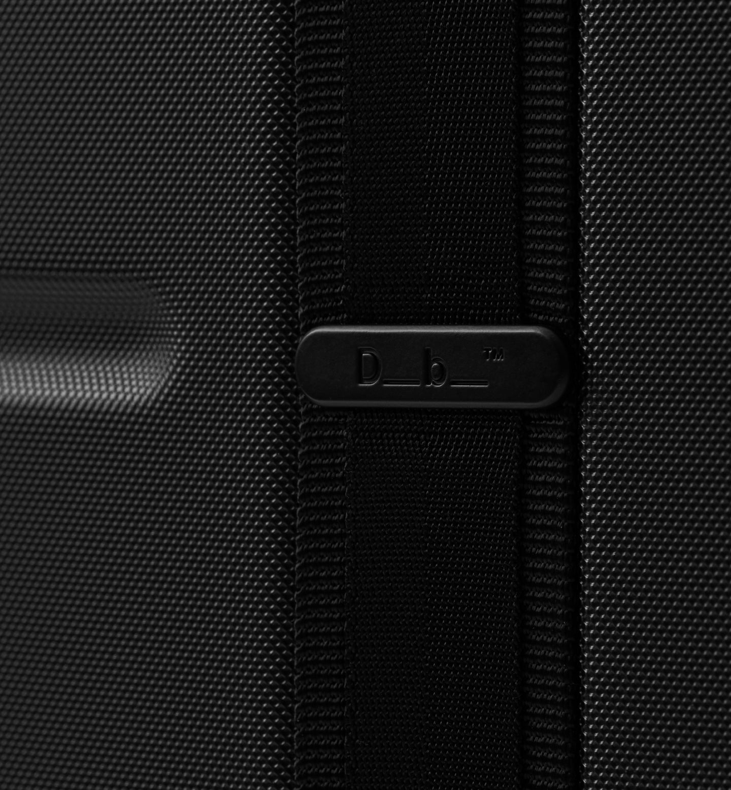 Db Ramverk Pro Check-in Luggage Large