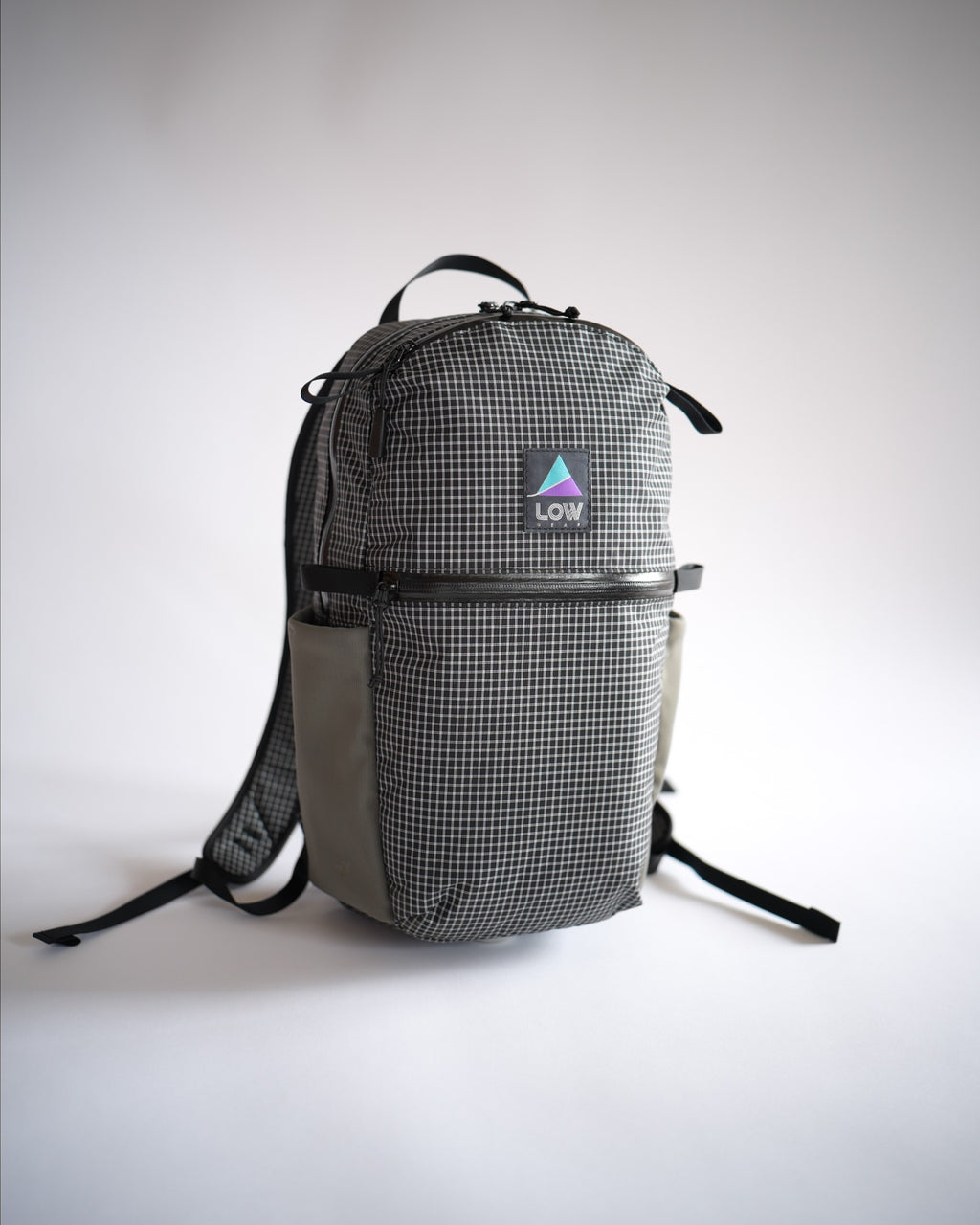 マウンテンローギア　タイニートット　ブラックアウト　正面