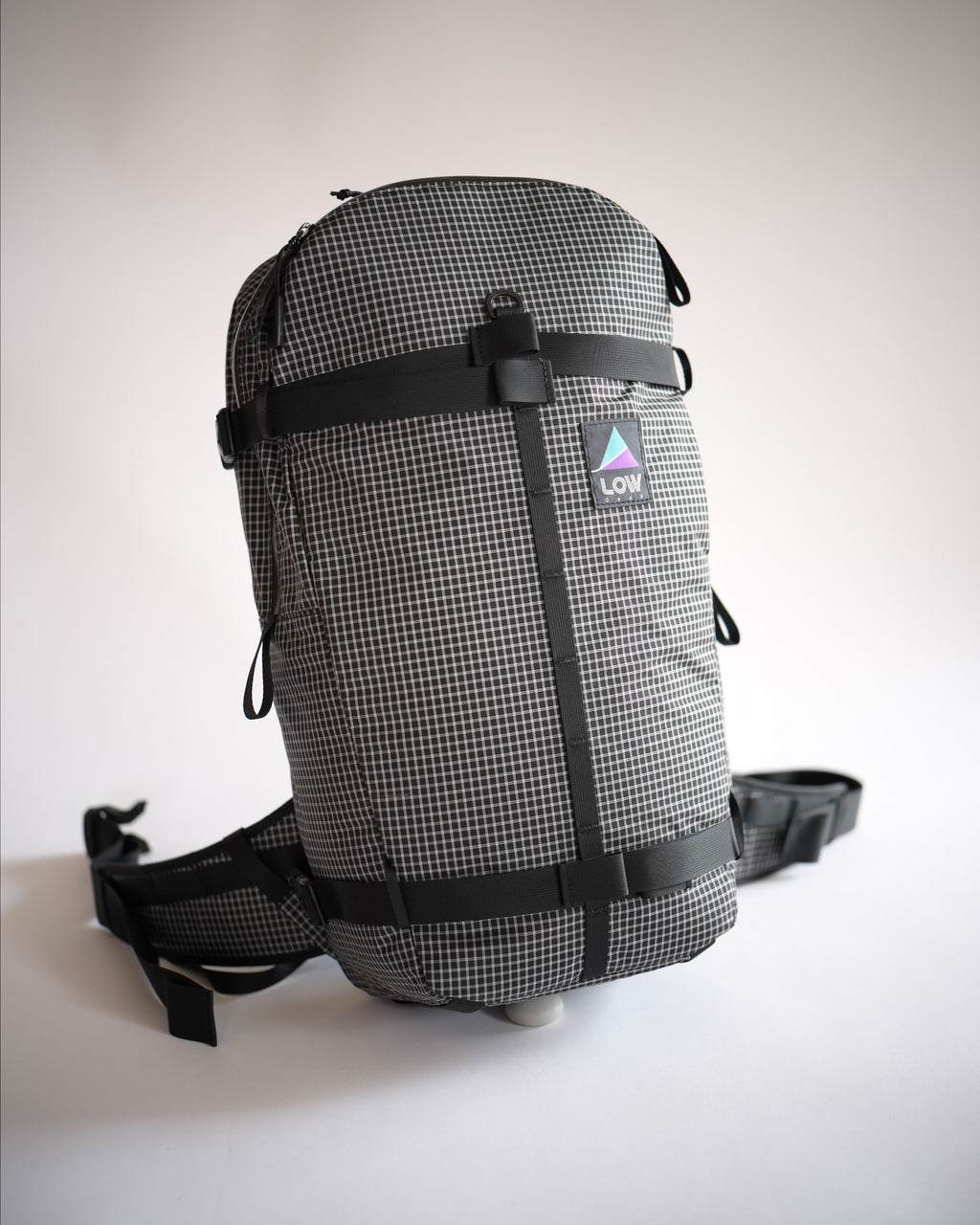 マウンテンロウギア　バムパック　ブラックアウト　正面