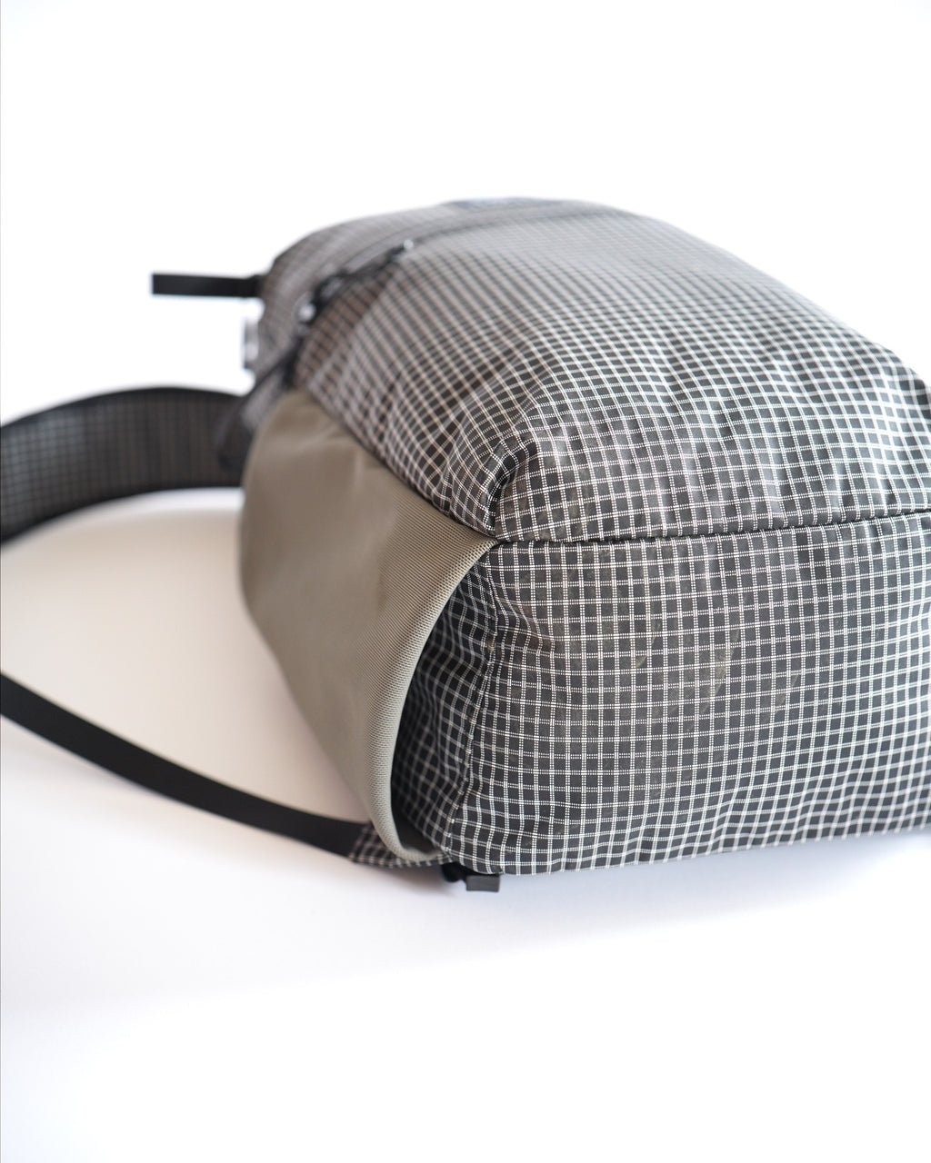 マウンテンローギア　タイニートット　ブラックアウト　底面