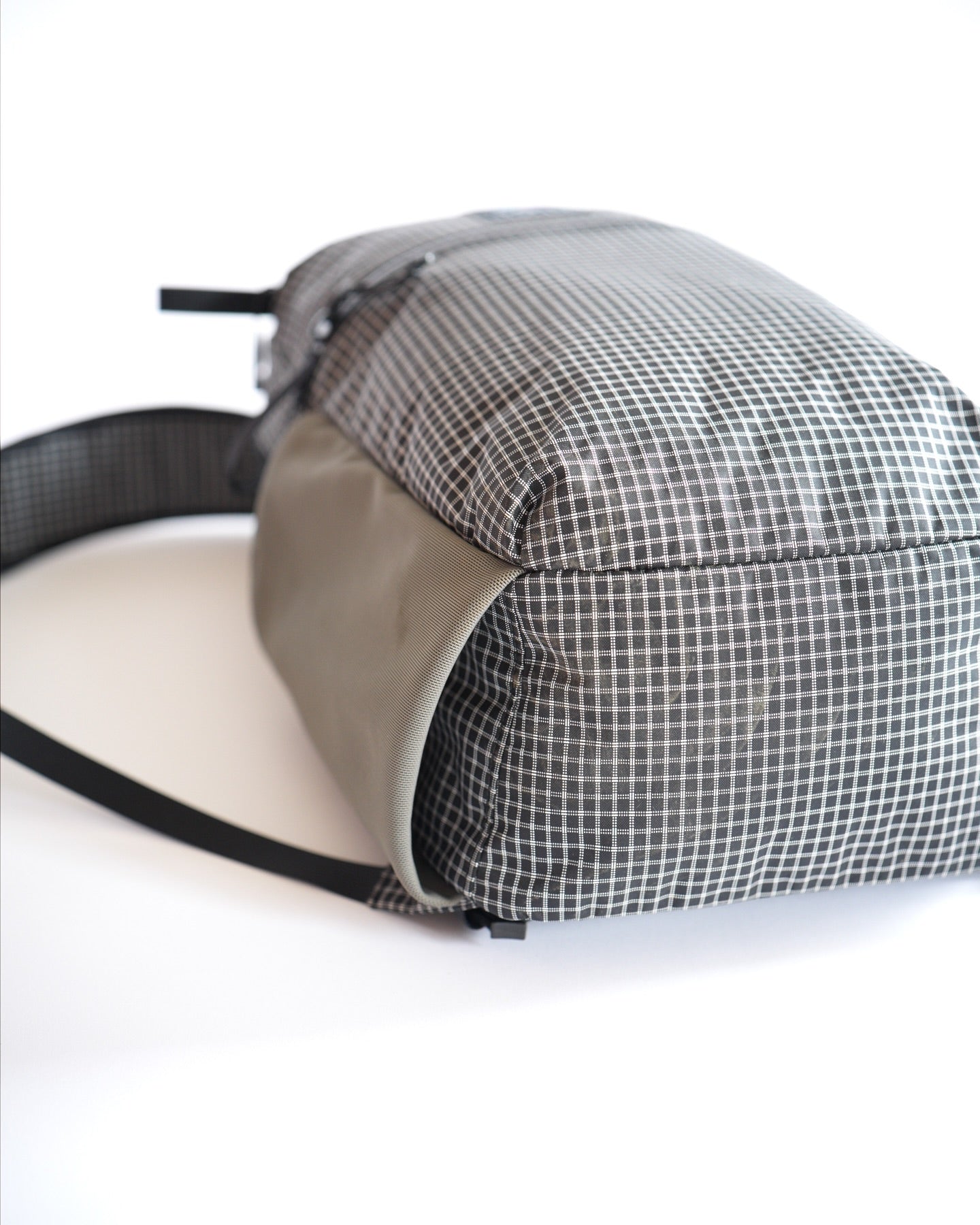 マウンテンローギア　タイニートット　ブラックアウト　底面