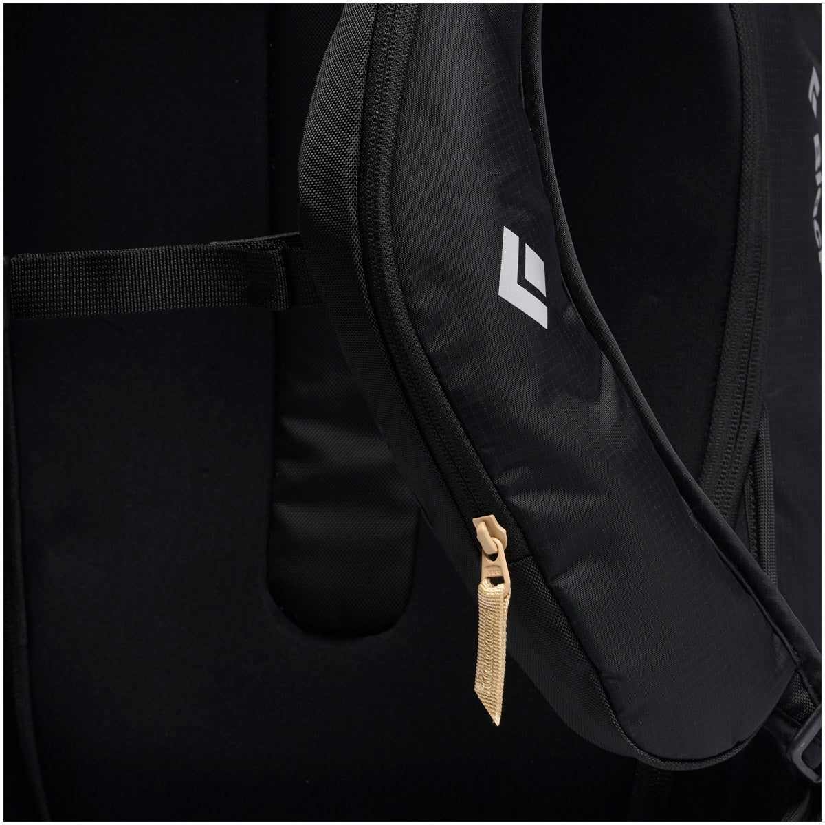 ブラックダイヤモンド　ドーンパトロール32　ブラック　ショルダーポケット