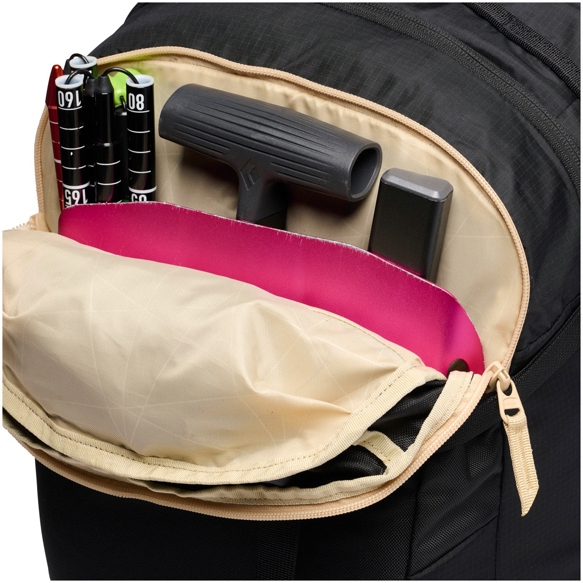 ブラックダイヤモンド　ドーンパトロール32　ブラック　アバランチポケット