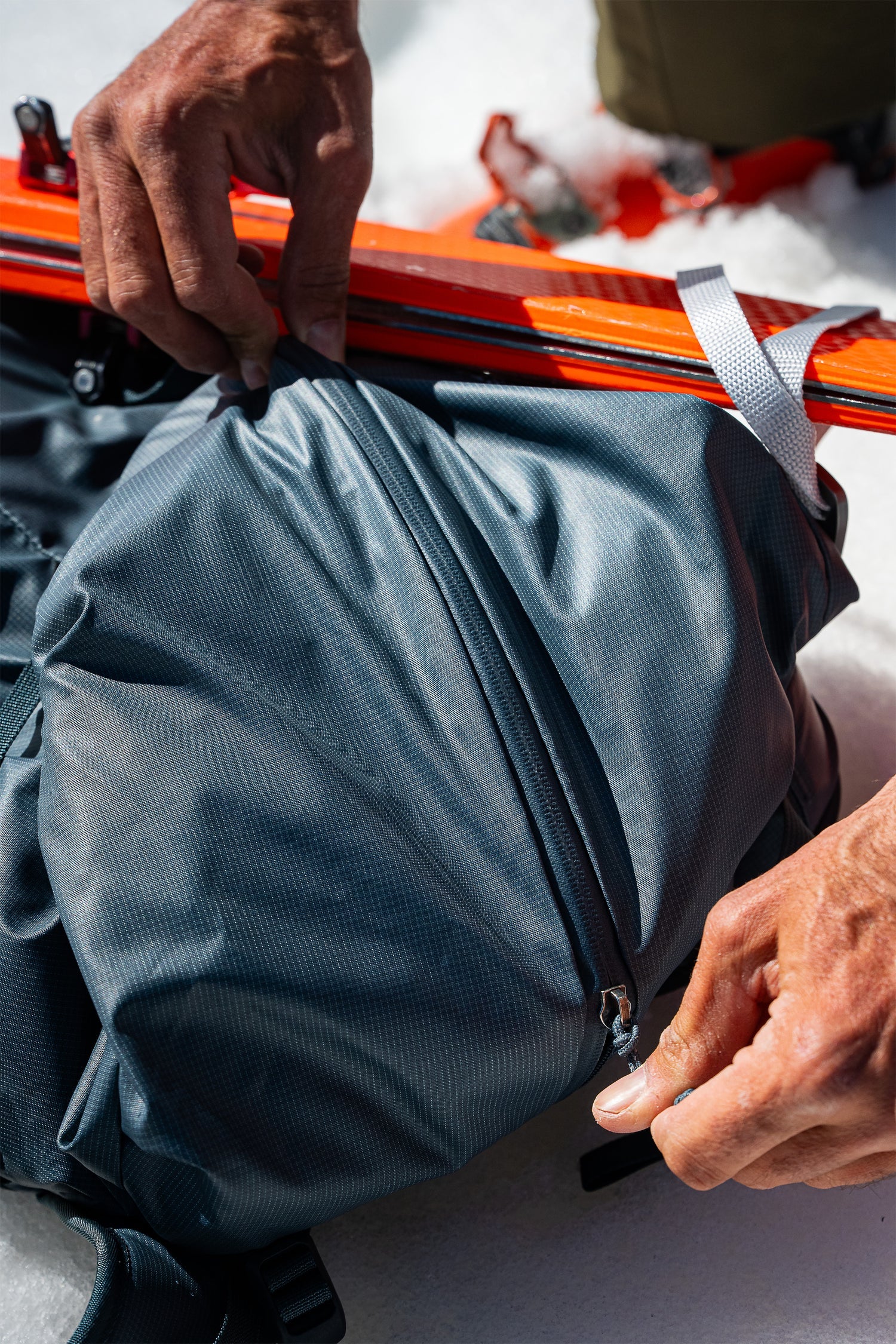 BLUE ICE FIRECREST 38L