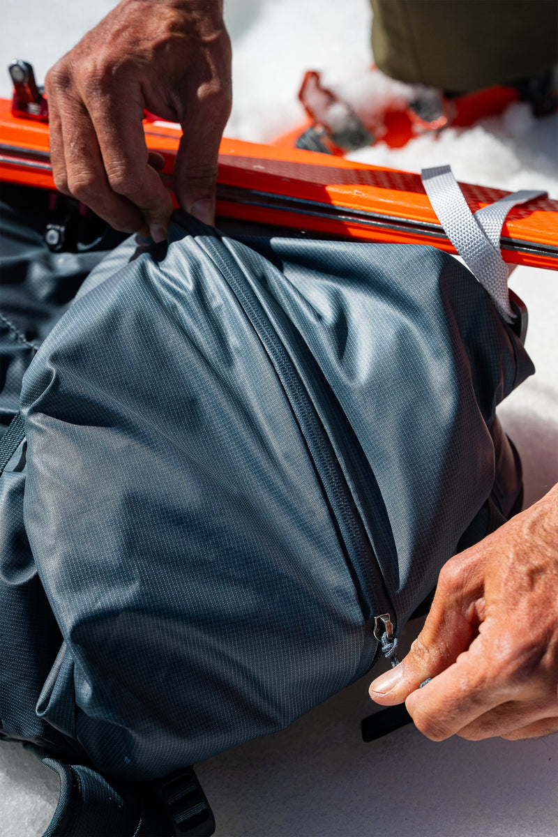 BLUE ICE FIRECREST 38L