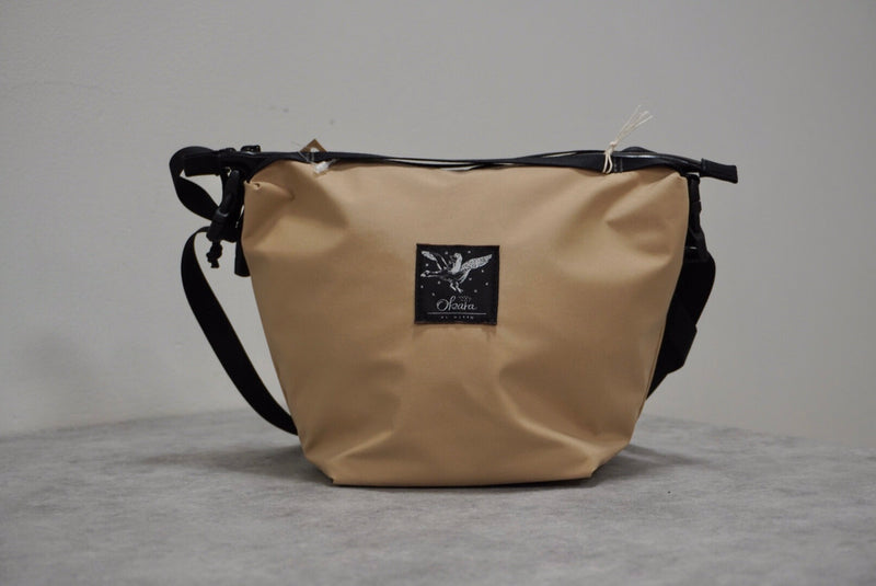 オカラ　トムテ　エクー　正面