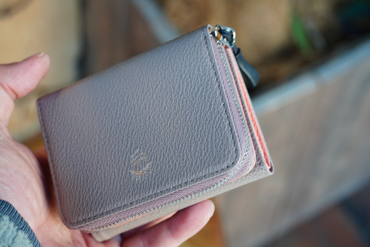 ロウロウマウンテンワークス（RawLow Mountain Works）Hillary Wallet 01（三つ折）
