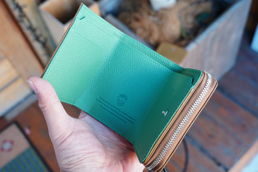ロウロウマウンテンワークス（RawLow Mountain Works）Hillary Wallet 01（三つ折）