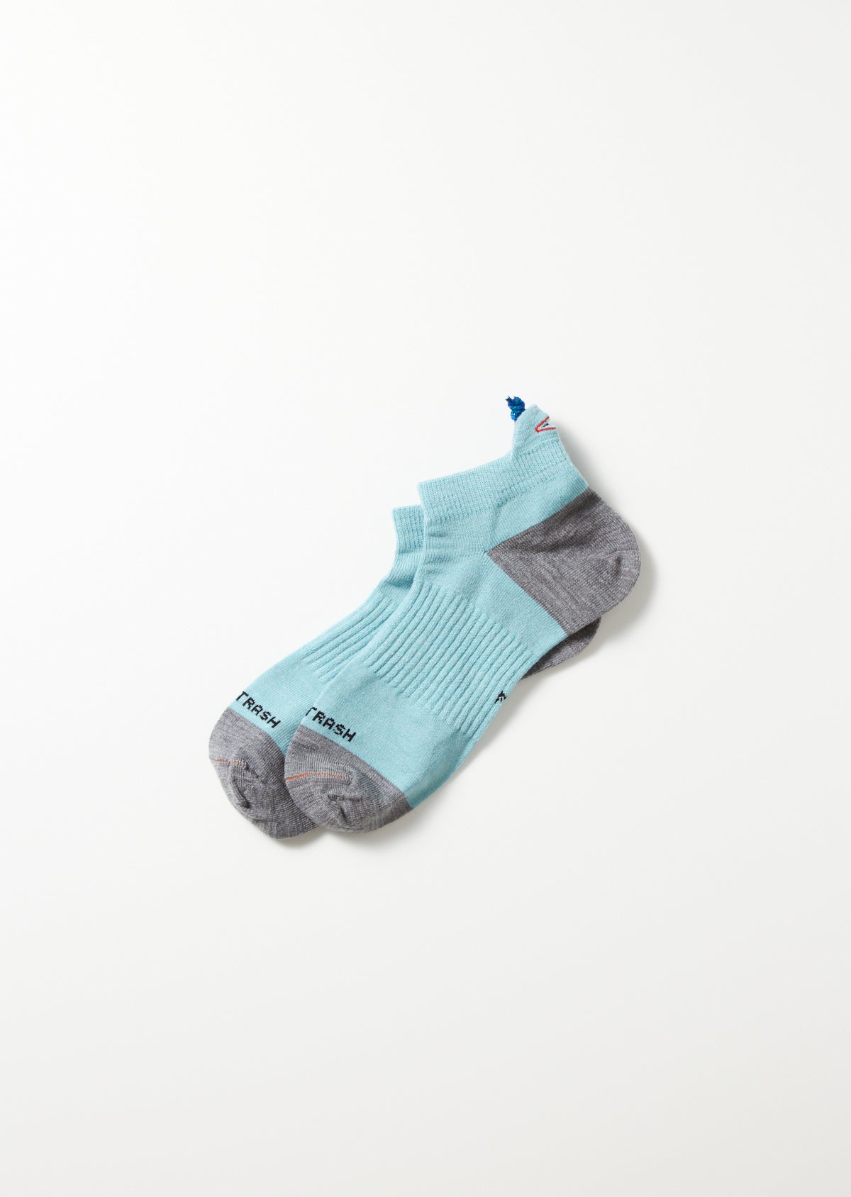 ハイカートラッシュ　HIKE＆RUN　
L.BLUE / M.GRAY　正面