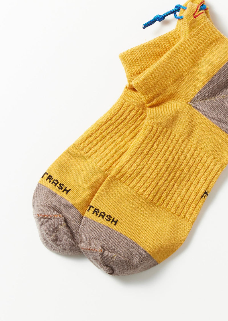 ハイカートラッシュ　HIKE＆RUN　
YELLOW / GRAY　つま先