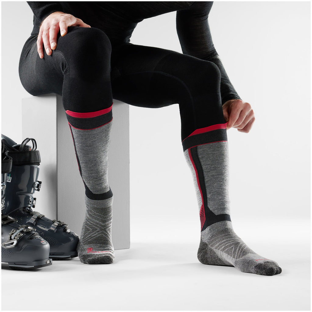 スマートウール　イントラニット スキー ターゲットクッション　ブラック　着用写真