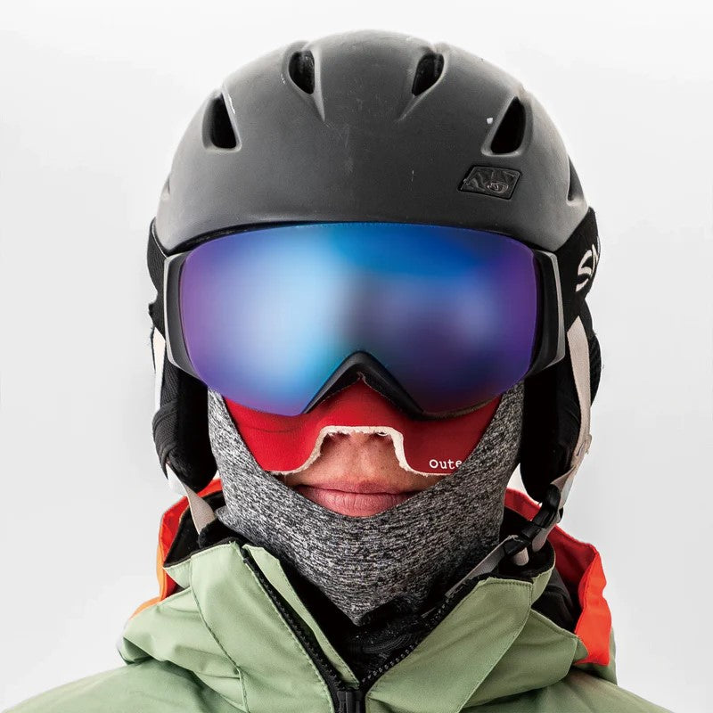 アウターユー　バラ　グレー　着用写真　ヘルメット