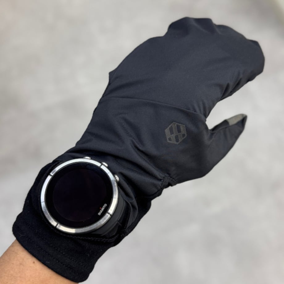 アンウェイステッド　ビヨンド　ブラック　時計使用時