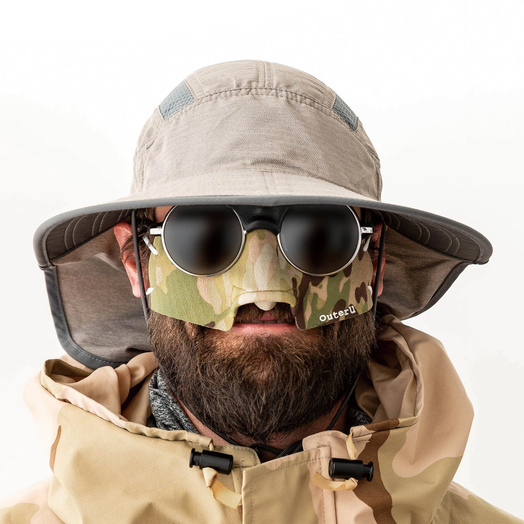 アウターユー　フェイスグローブ フレックス ミッドロフト　カモ　着用写真