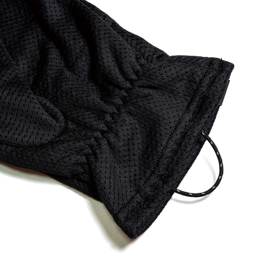 static-adrift-mitten-1