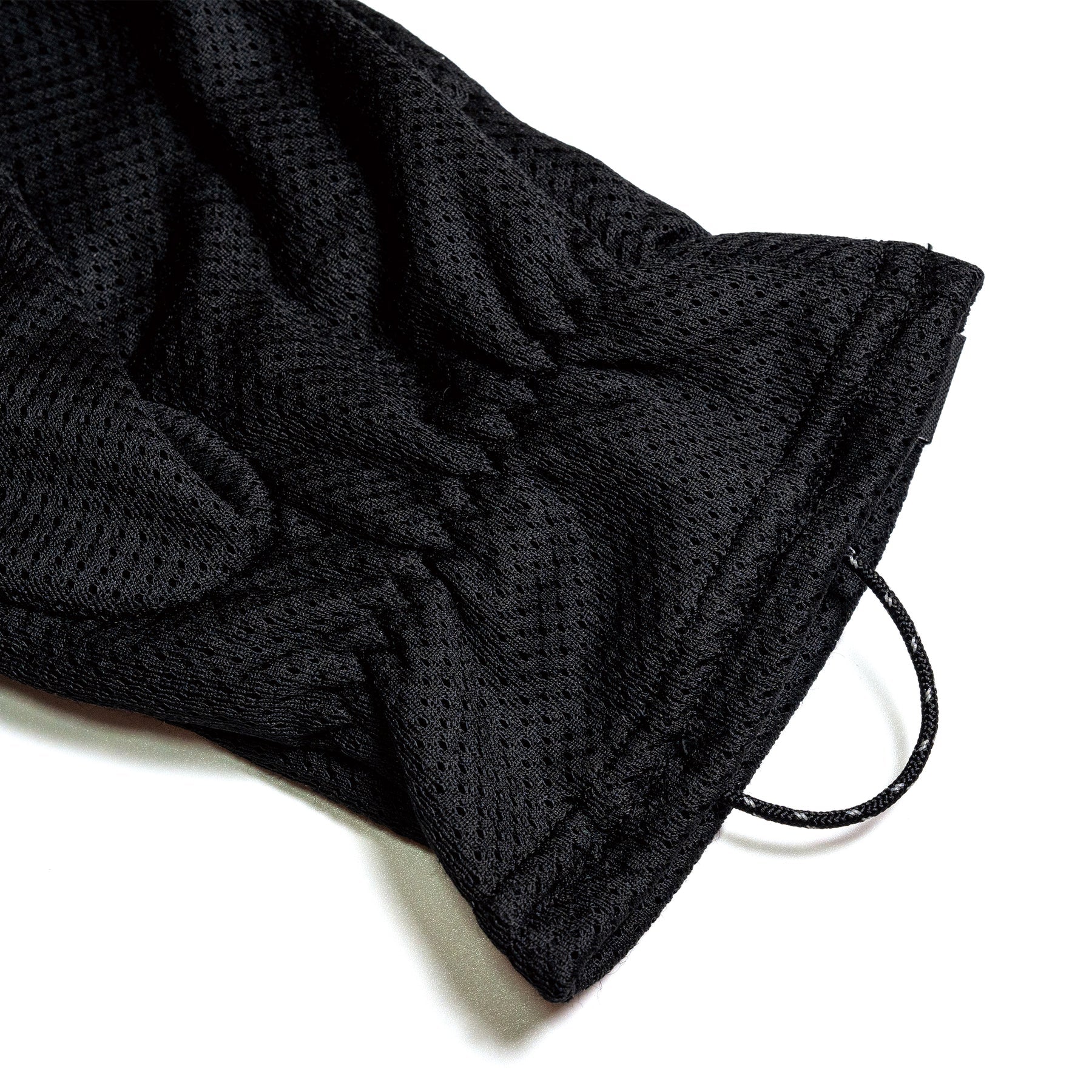 static-adrift-mitten-1