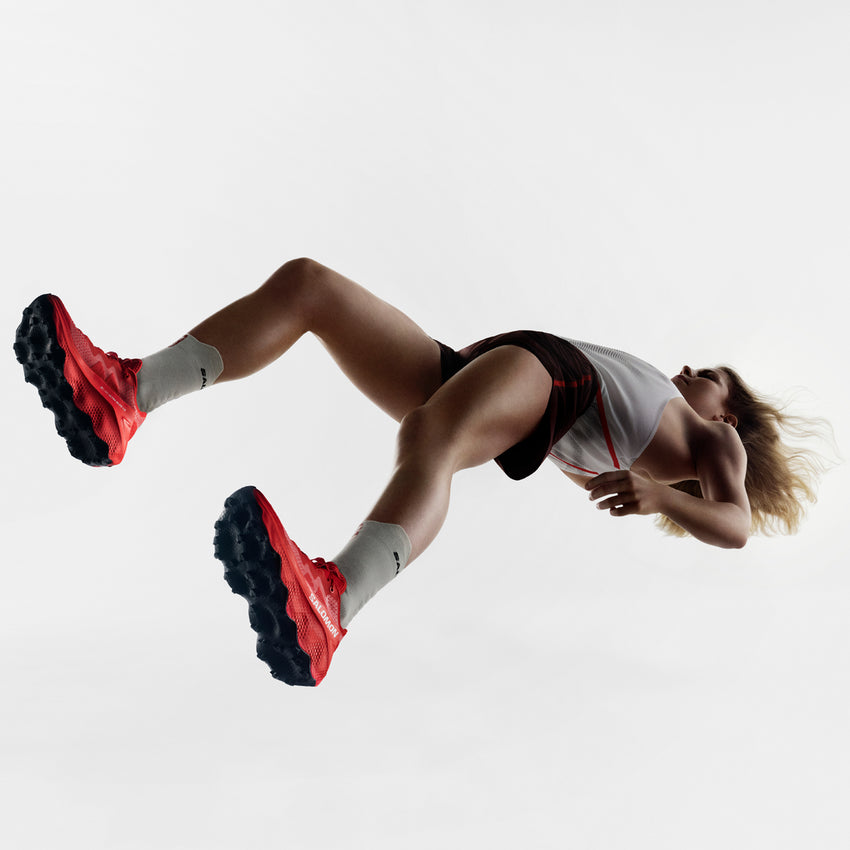 サロモン S/LAB Ultra Glide 1.5 トレイルランニングシューズ フィールド写真