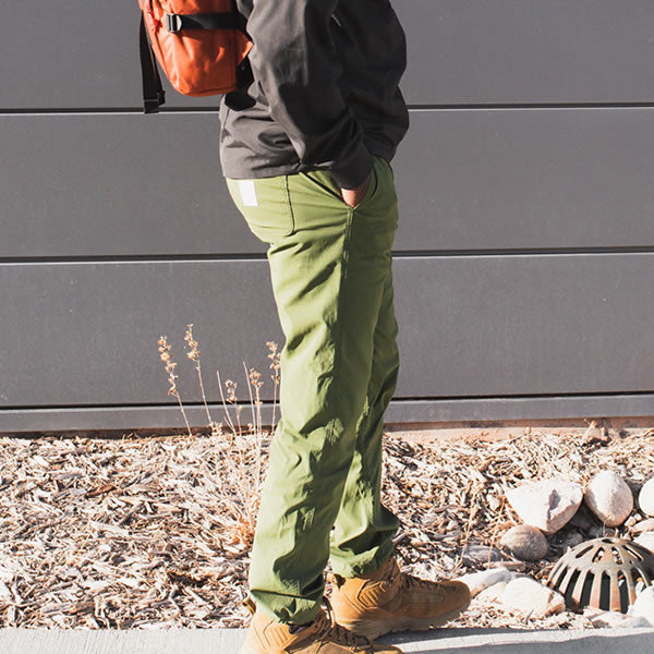 トポデザイン（Topo Designs） ボルダーパンツ（BOULDER PANTS） カラー：OLIVE