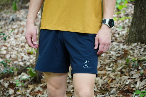 【NEW】ティートンブロス（Teton Bros.）× スカイハイマウンテンワークス（Sky High Mountain Works：SHMW）× ムース（MOOSE）別注 スクランブリングショーツ（Scrambling Short）TB231-60 カラー：NAVY