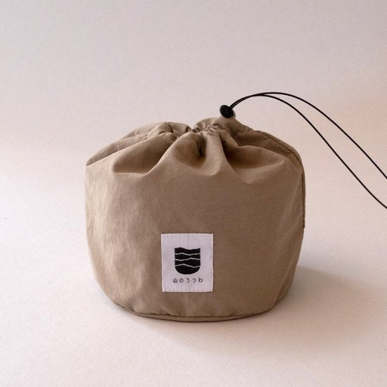 "Yama no Utsuwa" dedicated staff bag (S) Color: Sand Beige